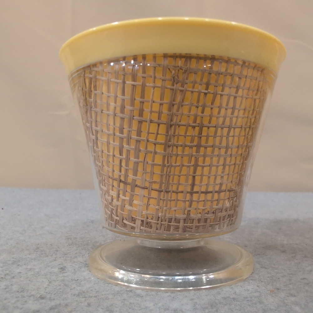 Retro Yellow Glass Cups Set of 3 Woven Design Pedestal Base Drinkware - Picture 2 of 3